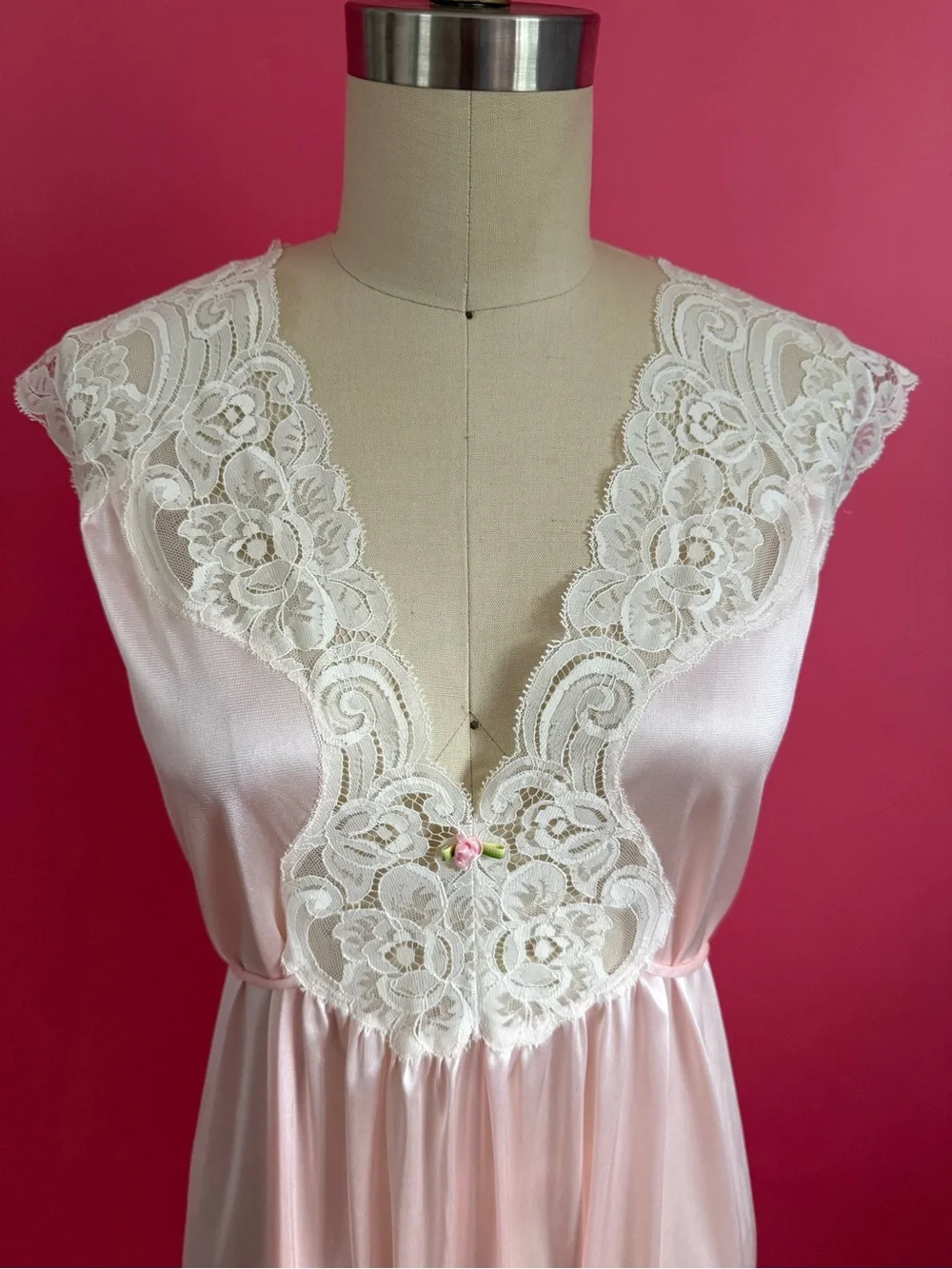 Vintage 70s/80s Coquette Vanity Fair Romantic Lace Adorned Rosette MATCHING SET